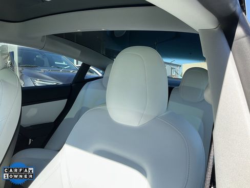 Used 2019 Tesla Model 3 Long Range image 17