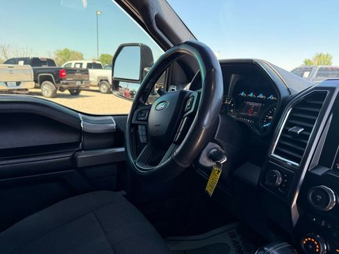 Used 2015 Ford F150 XLT w/ Equipment Group 302A Luxury AWD/4WD image 17