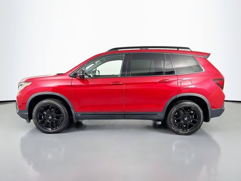 Certified 2024 Honda Passport Black Edition image 8