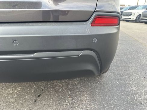 Used 2023 Jeep Cherokee Altitude Lux image 7