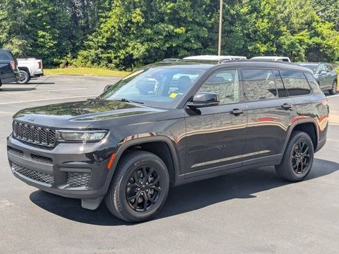 Used 2024 Jeep Grand Cherokee L Laredo AWD/4WD image 3