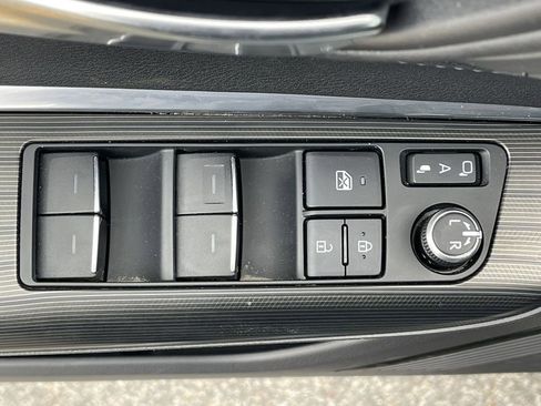 Used 2021 Toyota Venza Limited w/ Advanced Technology Package AWD/4WD image 24