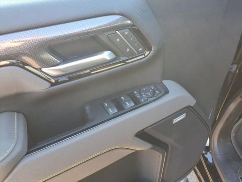 New 2026 Chevrolet Silverado 2500 ZR2 image 18