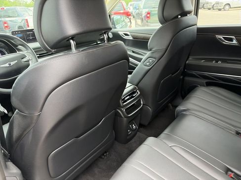 Used 2024 Genesis GV80 2.5T AWD/4WD image 30