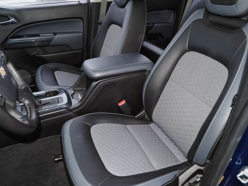 Used 2020 Chevrolet Colorado Z71 image 24