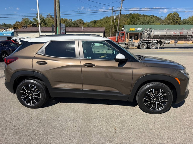 Used 2022 Chevrolet TrailBlazer ACTIV w/ Sun and Liftgate Package FWD image 8