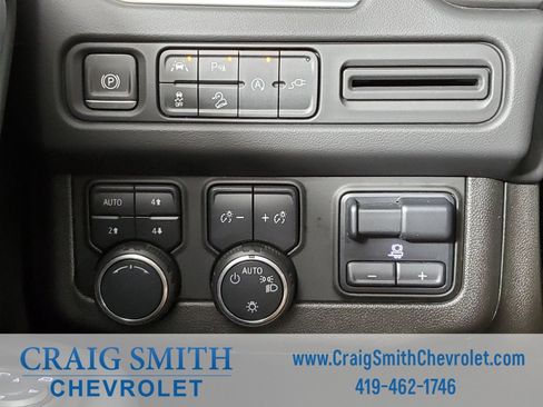 Used 2021 Chevrolet Tahoe Z71 w/ Z71 Signature Package image 28