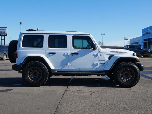 Used 2024 Jeep Wrangler Sahara w/ Technology Group image 8