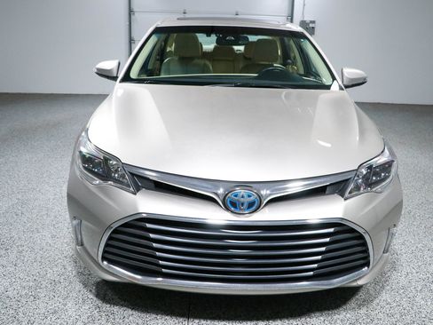 Used 2017 Toyota Avalon Limited FWD image 4
