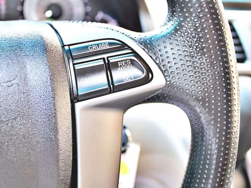 Used 2011 Honda Odyssey EX image 13