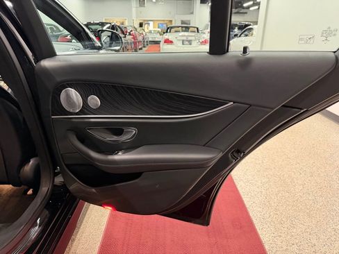Used 2019 Mercedes-Benz E 450 4MATIC Sedan image 33