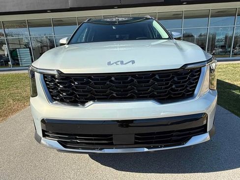 New 2026 Kia Sorento S image 3