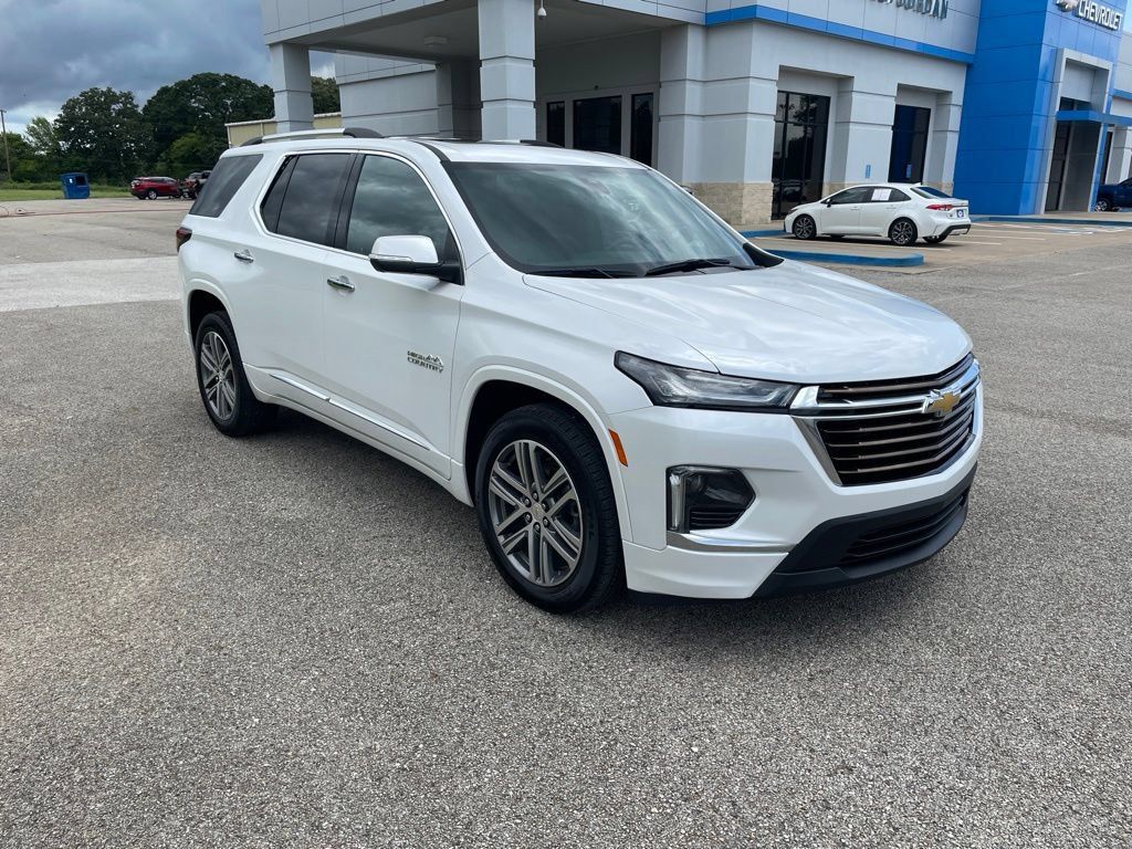 Used 2023 Chevrolet Traverse High Country w/ LPO, Floor Liner Package AWD/4WD image 7