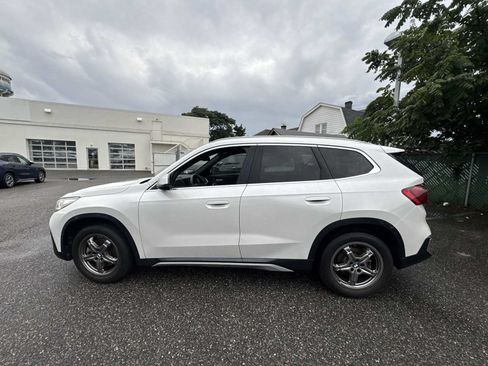 Used 2023 BMW X1 xDrive28i w/ Convenience Package AWD/4WD image 5