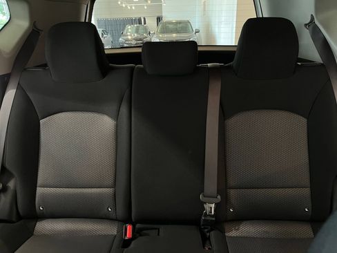 Used 2025 Kia Soul LX w/ LX Technology Package FWD image 37