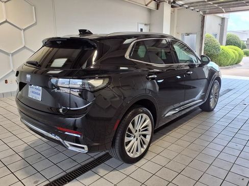 Used 2025 Buick Envision Avenir AWD/4WD image 2