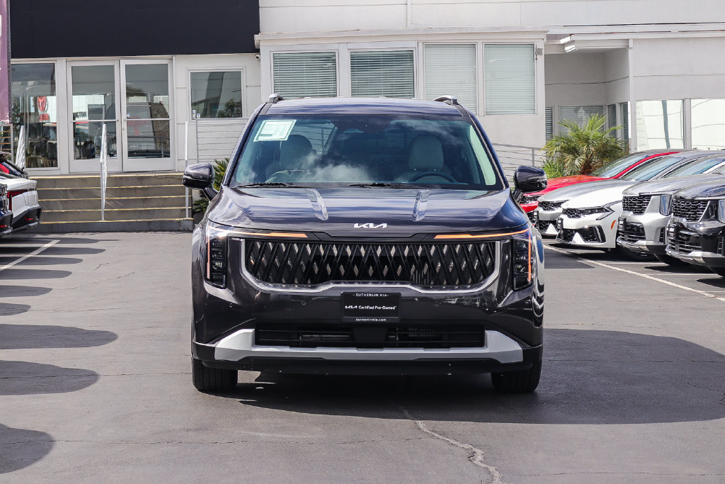 Certified 2026 Kia Carnival EX FWD image 2