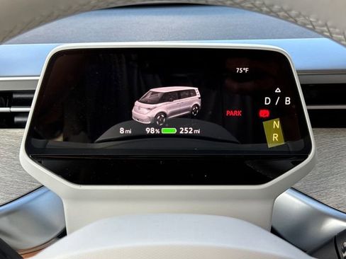 New 2025 Volkswagen ID. Buzz Pro S Plus image 42