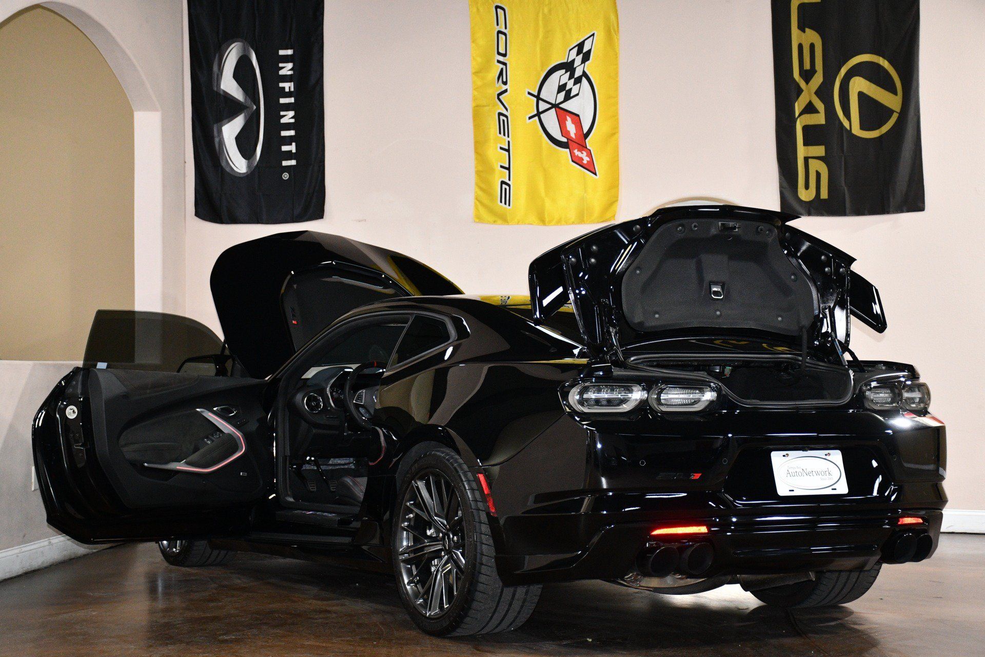 Used 2020 Chevrolet Camaro ZL1 RWD image 92