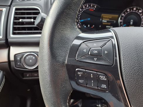 Used 2017 Ford Explorer Platinum AWD/4WD image 11