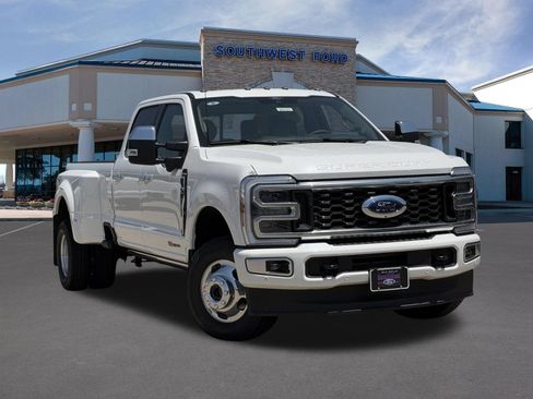 New 2026 Ford F350 Platinum w/ Platinum Plus Package AWD/4WD image 1