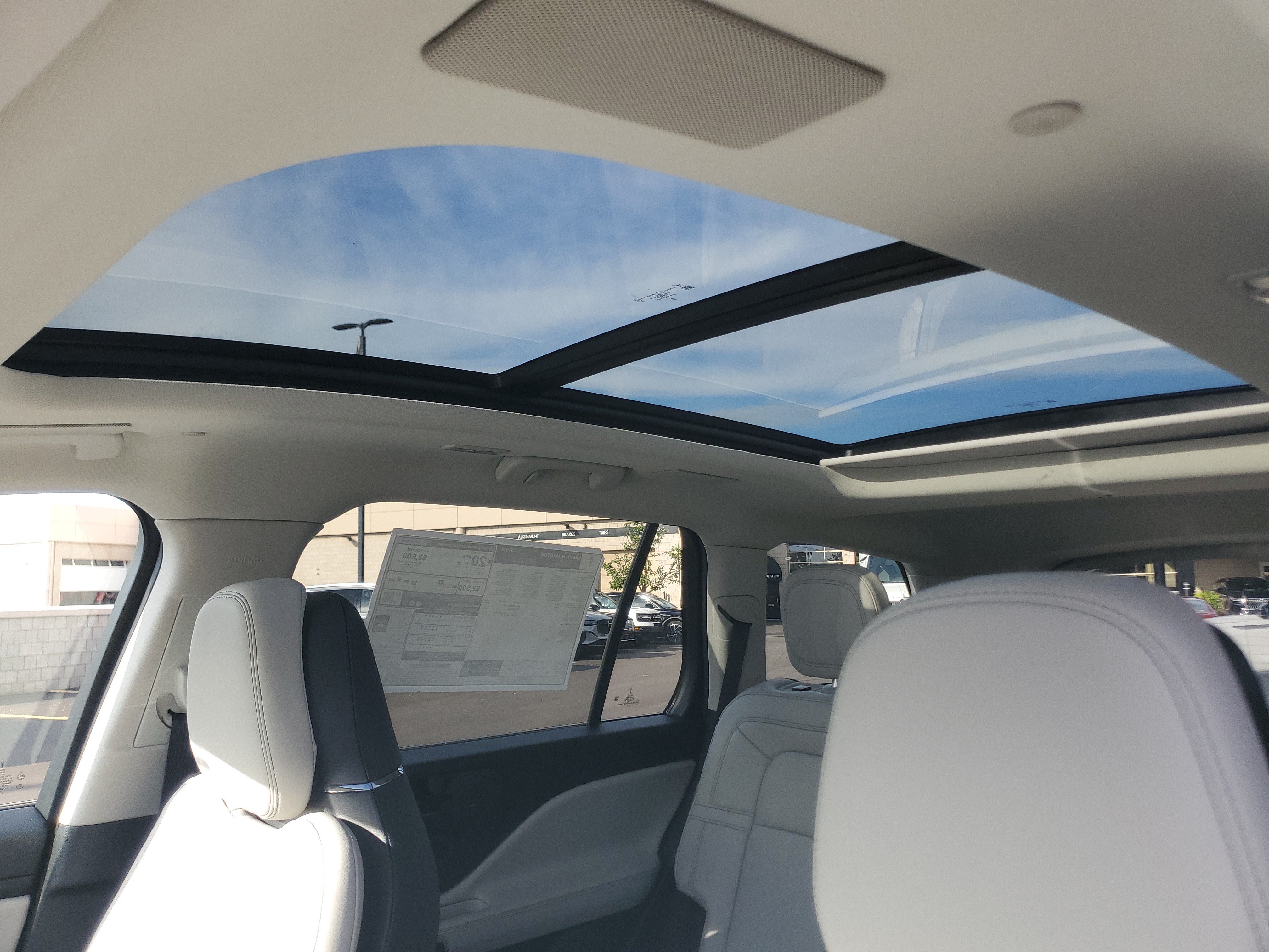 New 2027 Lincoln Aviator Reserve AWD/4WD image 10