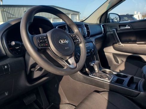 Used 2019 Kia Sportage LX image 10