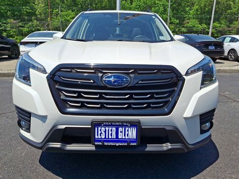 Used 2023 Subaru Forester Premium AWD/4WD image 2