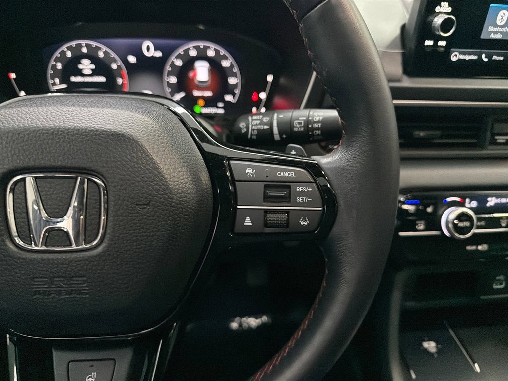 Used 2025 Honda Pilot Black Edition image 28