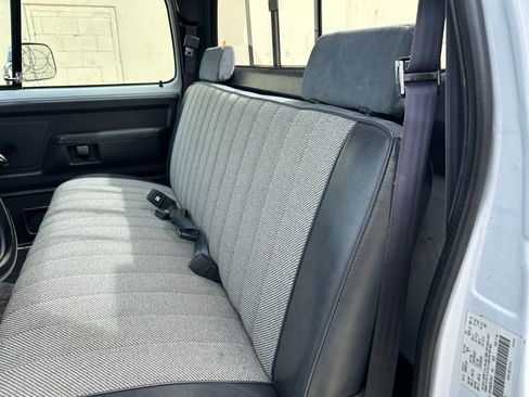 Used 1991 Dodge D/W Truck 250 image 33