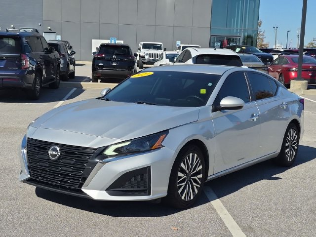 Certified 2023 Nissan Altima 2.5 SV FWD image 8
