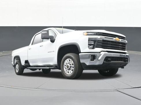 Used 2025 Chevrolet Silverado 2500 LT w/ Safety Package AWD/4WD image 60