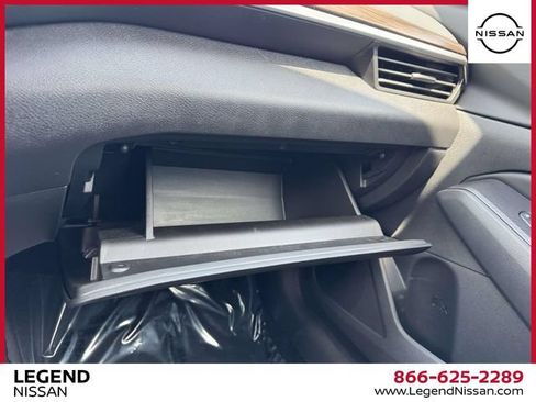 Used 2024 Nissan Altima 2.5 SV FWD image 34