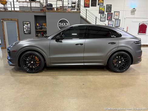 Used 2022 Porsche Cayenne Turbo AWD/4WD image 9