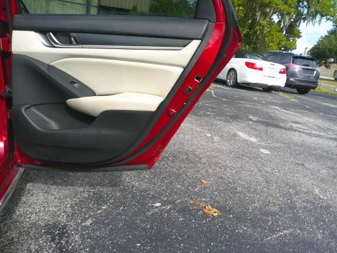 Used 2020 Honda Accord EX image 25