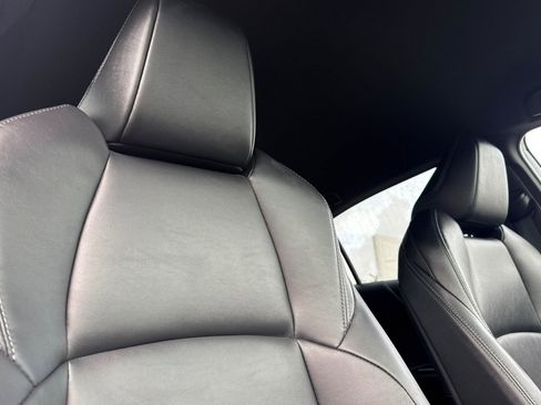 Certified 2024 Toyota Venza XLE image 17