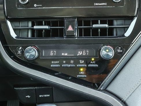 Used 2024 Toyota Camry SE FWD image 15