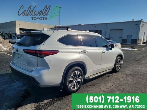 Used 2022 Toyota Highlander Bronze Edition image 5