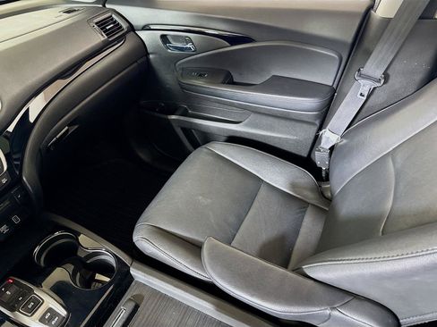 Used 2022 Honda Pilot Touring image 22