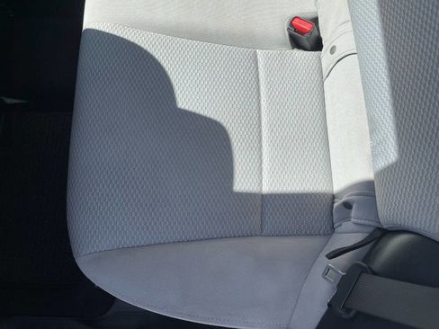 Used 2015 Subaru Forester 2.5i Premium w/ All-Weather Package image 21