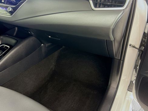 Used 2024 Toyota Corolla LE FWD image 34