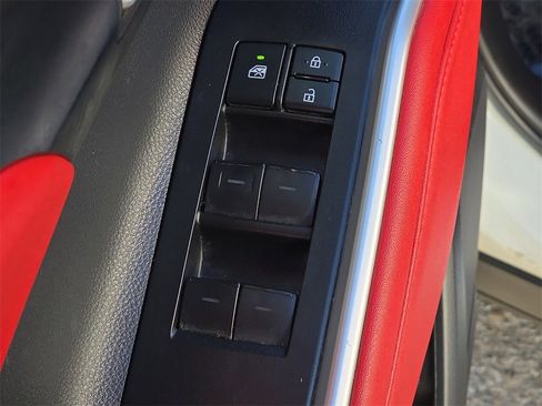 Certified 2022 Toyota Highlander XSE image 18