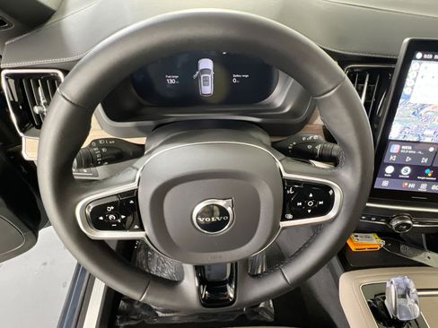 Used 2025 Volvo XC90 T8 Plus w/ Protection Package Premier image 11