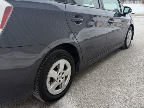 Used 2010 Toyota Prius Three w/ Navigation Pkg image 9