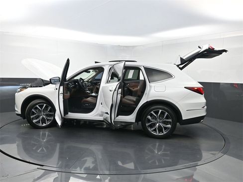 Used 2023 Acura MDX SH-AWD w/ Technology Package image 43