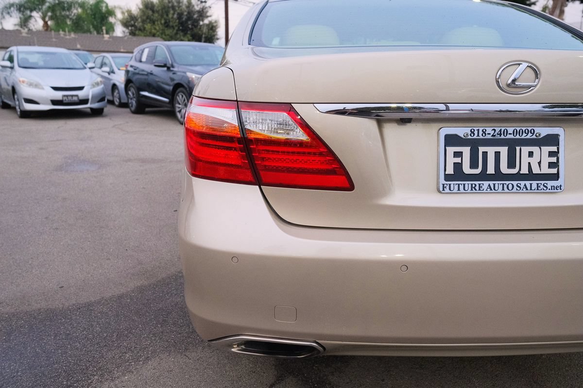 Used 2011 Lexus LS 460 w/ Comfort Pkg RWD image 41