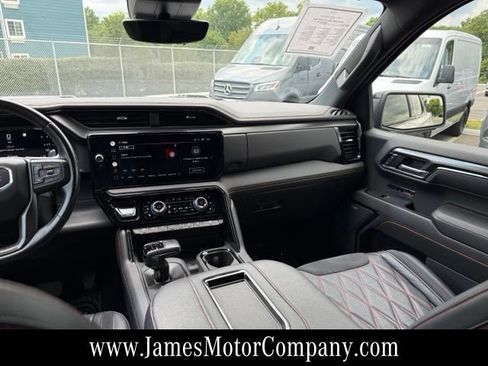 Used 2022 GMC Sierra 1500 AT4 w/ AT4 Premium Package AWD/4WD image 18