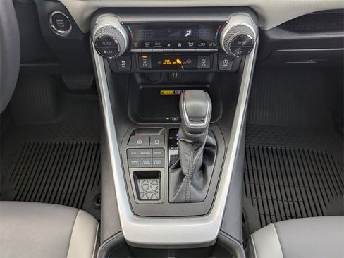 Used 2023 Toyota RAV4 XLE Premium image 18