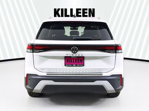 New 2026 Volkswagen Tiguan SE FWD image 6