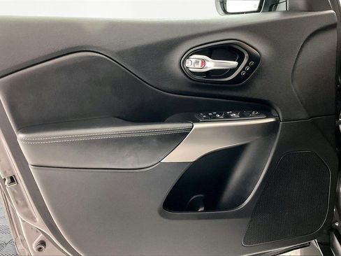 Used 2021 Jeep Cherokee Limited w/ Elite Package image 17